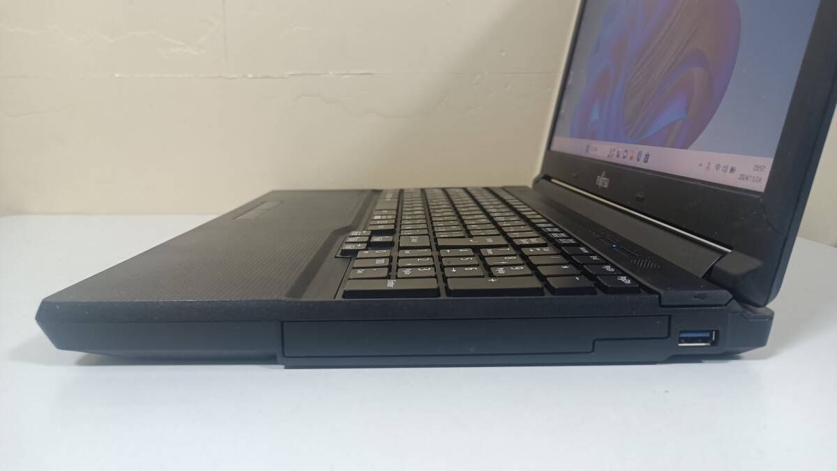 ⭐️ノートパソコンFUJITSU第六世代Core i5 SSD256Gメモリ8G ノートパソコンFUJITSU第六世代Core i5 SSD128G メモリ8G Win11