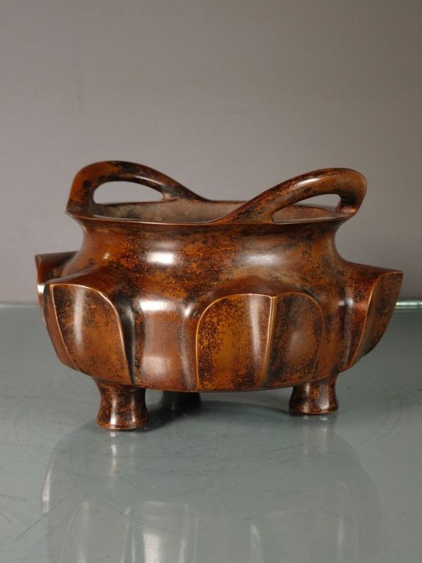 蔵出【明時代 大明正徳年製 古銅彫 三足双橋耳 蓮花香炉】