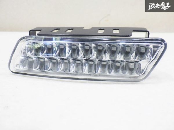 【新品/未使用/即発送】社外品 汎用 デイタイムランプ デイライト アンバー 左右 2個 全長 横 約10cm 縦 約2.5cm 即納 棚D9R_画像3