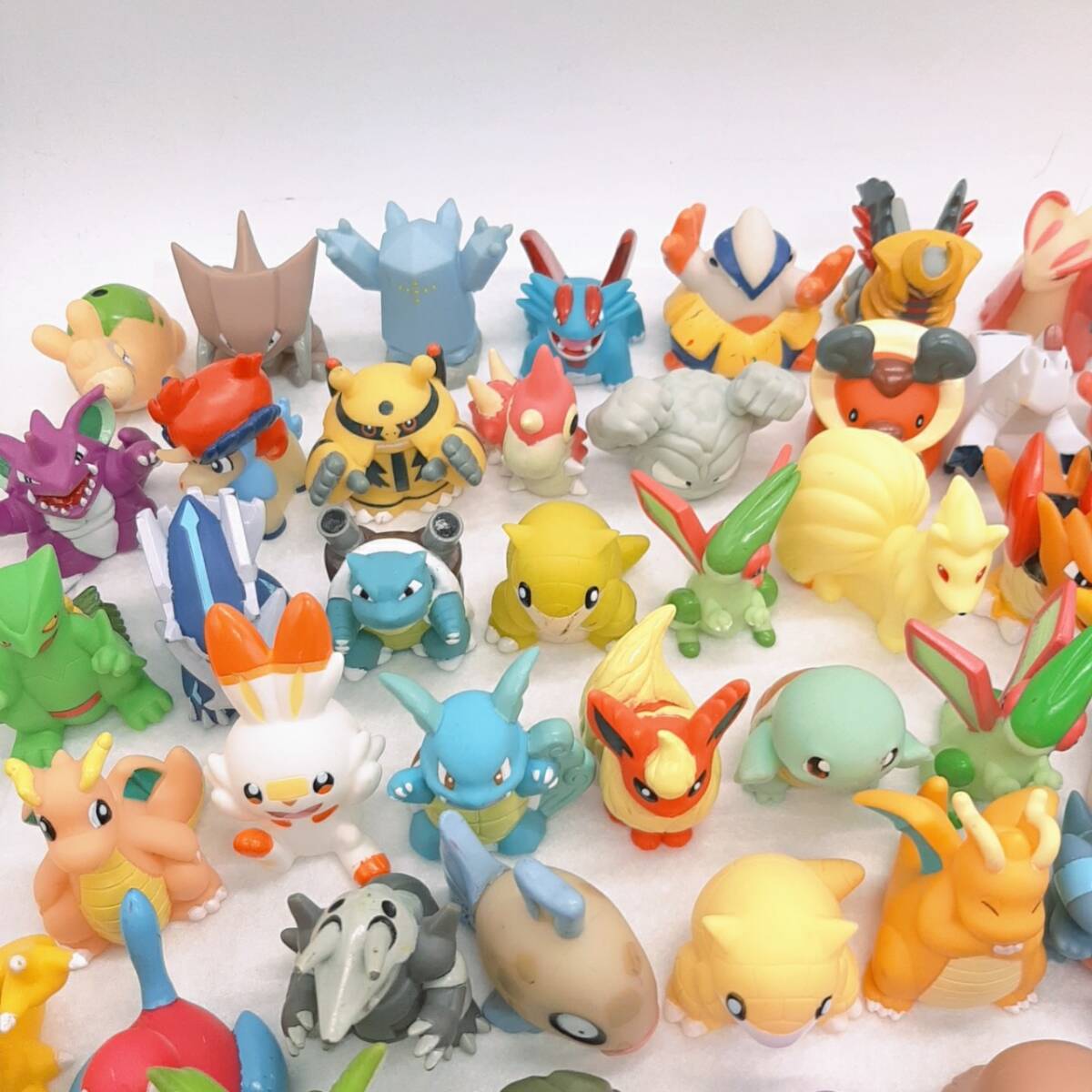 ポケモン指人形・フィギュア 大量約200体セット n219【1円~】 ポケモン 指人形 まとめ 大量 200個