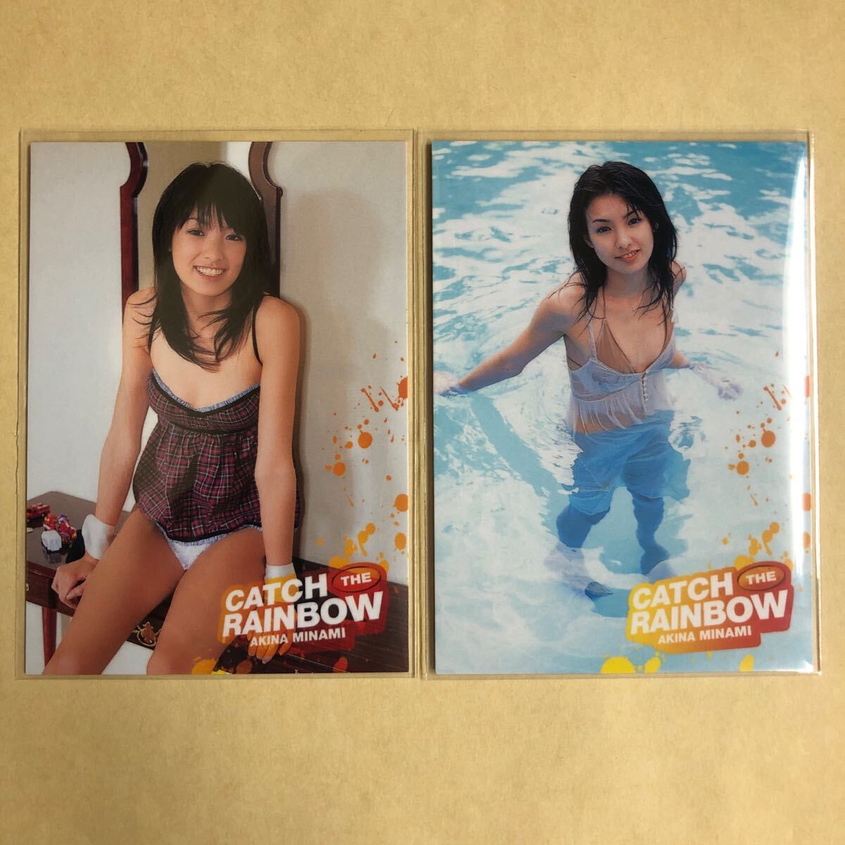  юг Akira .2007bom коллекционные карточки идол gravure карта купальный костюм бикини 046 047 звезда коллекционная карточка BOMB 2 шт. комплект 
