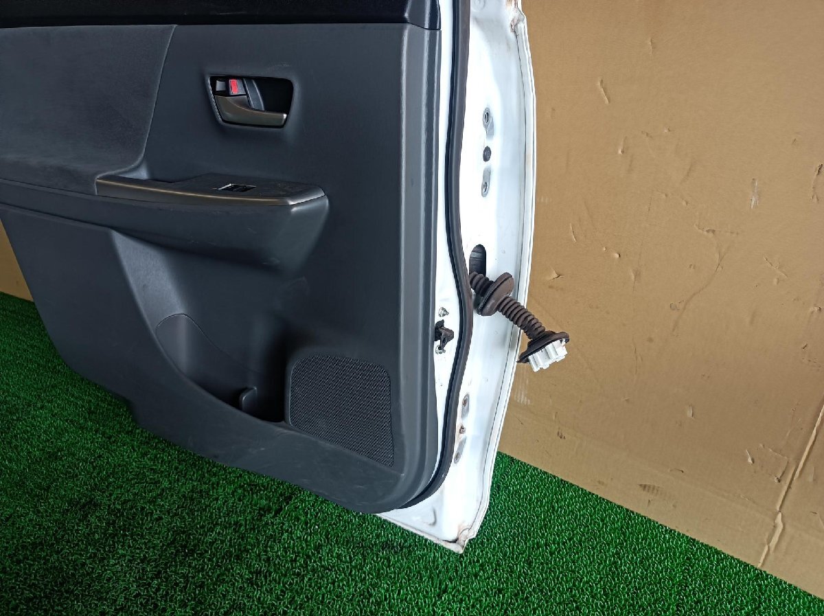 トヨタ　リアドア　左　プリウス A　DAA-ZVW41W　ZVW41W　ZVW40W　2012　Sタイプ　#hyj　NSP267462_画像8