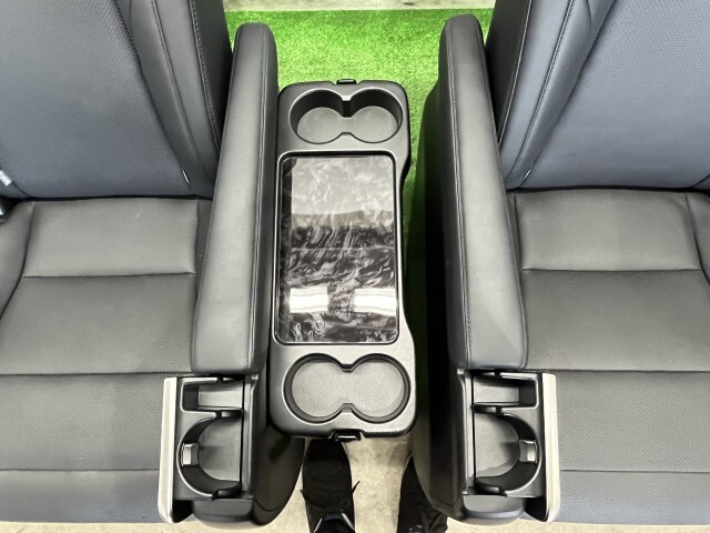 ヴェルファイア DBA-AGH30W センターシート 2.5Z Gエディション 7人 222 71077-58370-C3 シートレール付 2列目シートiskwshouten_画像4