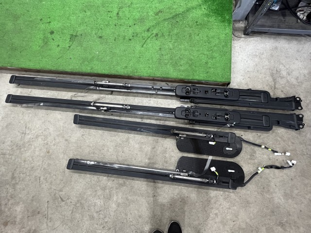 ヴェルファイア DBA-AGH30W センターシート 2.5Z Gエディション 7人 222 71077-58370-C3 シートレール付 2列目シートiskwshouten_画像8