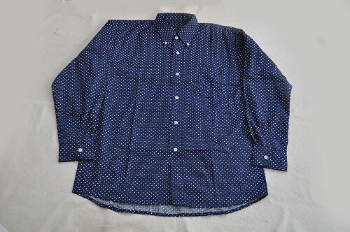 studio hand　　スモールドット ボタンダウンシャツ　サイズLARGE 　新品　ネイビー地にホワイトの小さな水玉_画像2