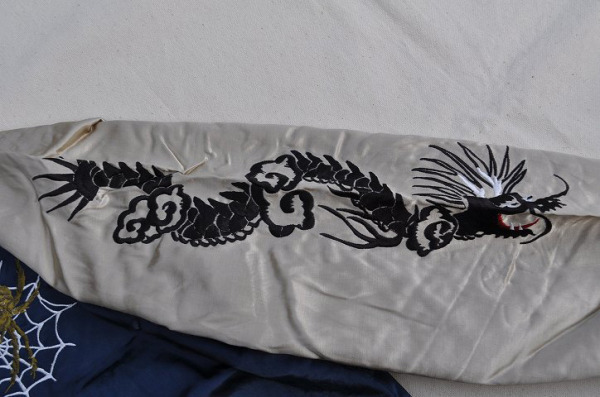 サテンスカジャン骸骨ブルーサイズM新品刺繍5434_画像5