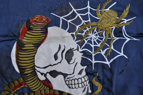 サテンスカジャン骸骨ブルーサイズM新品刺繍5434_画像7