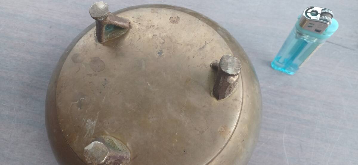 !秀品!昭和の真鍮「香炉」高さ98×直径140ミリ、550グラム!(詳細不明)_画像6