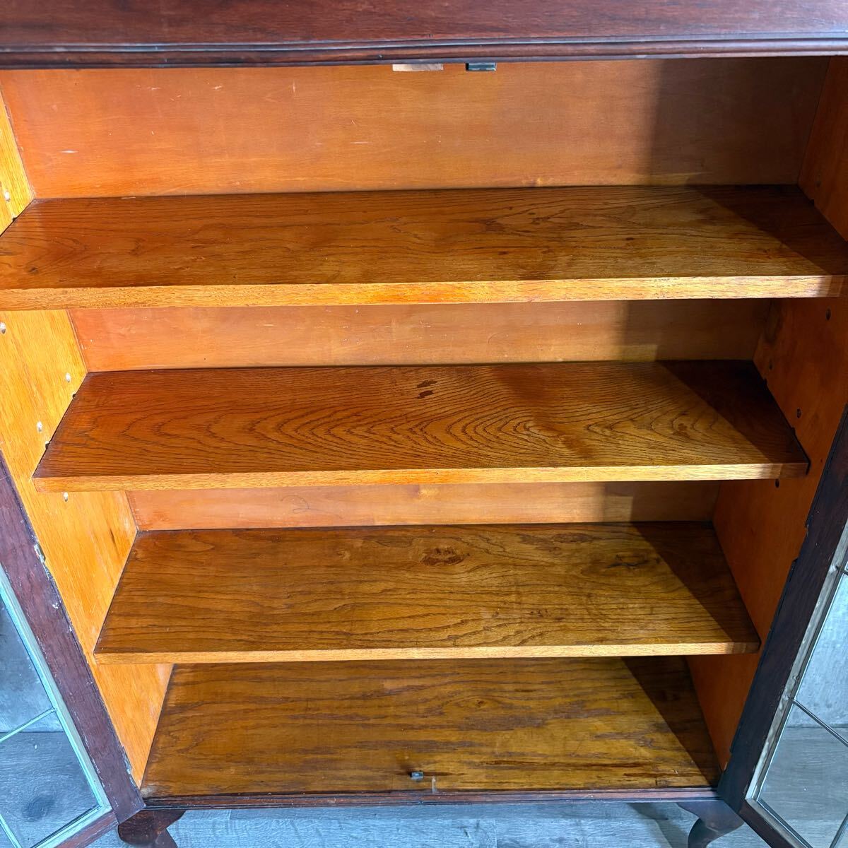 英国アンティーク　ヴィンテージ ブックシェルフ　猫脚キャビネット　クラシック 英国アンティーク ヴィンテージ ブックシェルフ 猫脚