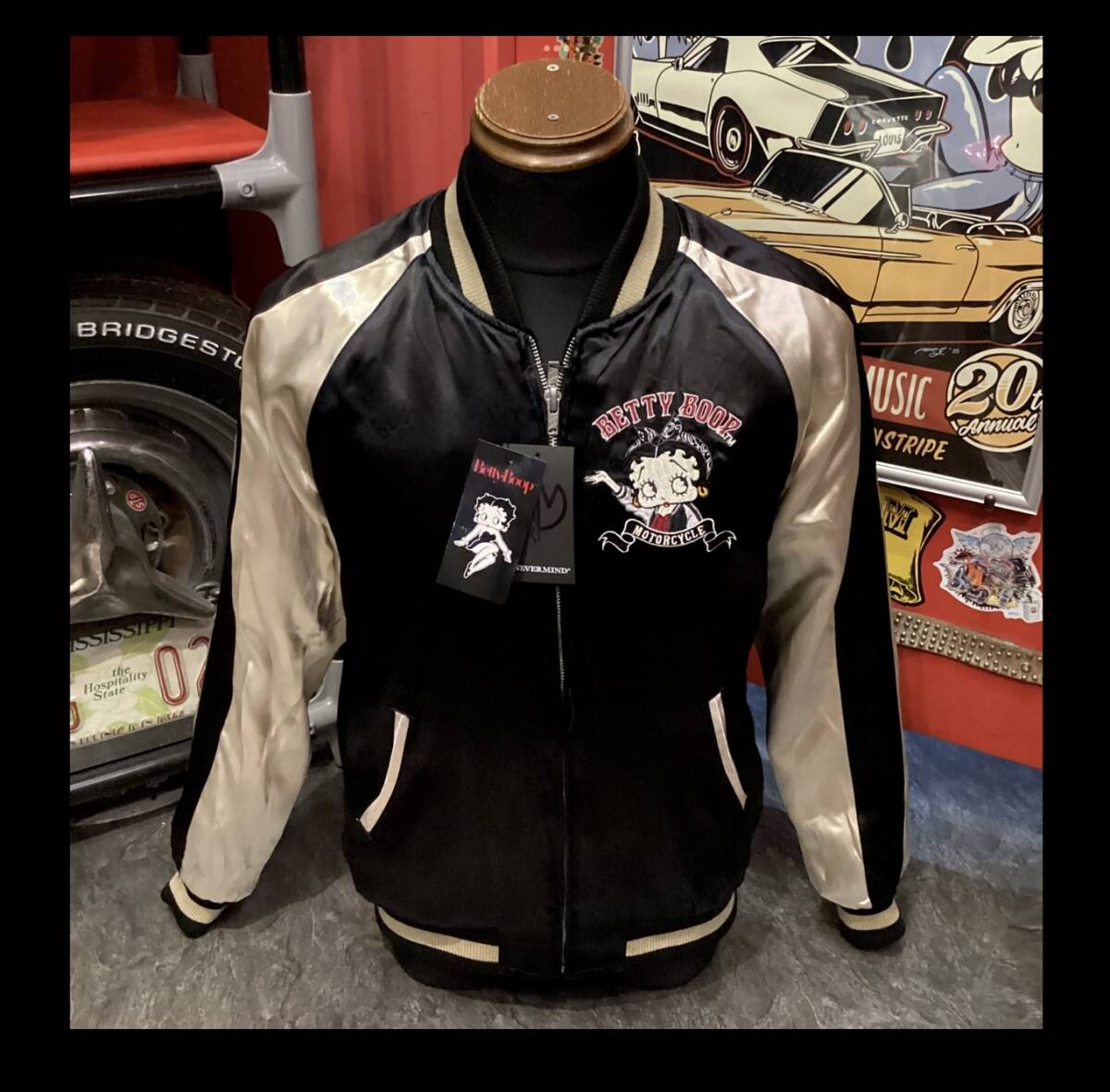 ベティブープ★新品★スカジャン★2517【S】黒★別珍★ピンナップ★BBN-2517★刺繍★アメリカンロングリバー55★ネバーマインド★大阪_画像2