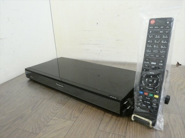 1TB☆11年☆パナソニック/DIGA☆HDD/BDレコーダー☆DMR-BZT700☆リモコン付☆3番組同時録画/3D対応機 管C3745 # Panasonic パナソニック DIGA ブルーレイ レコーダー HDD 1TB（1000GB