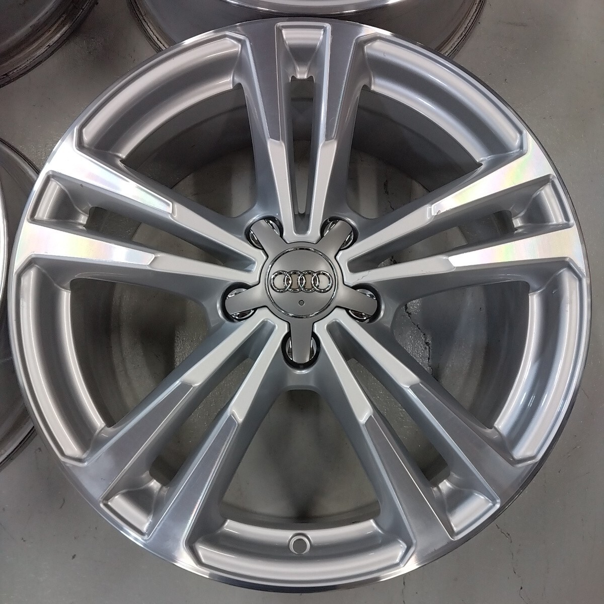 人気デザイン★AUDI　アウディ　8V型　S3　スポーツバック 純正　5パラレルスポークデザイン★A3★7.5J+51　112-5H☆新品サマータイヤ☆_画像8