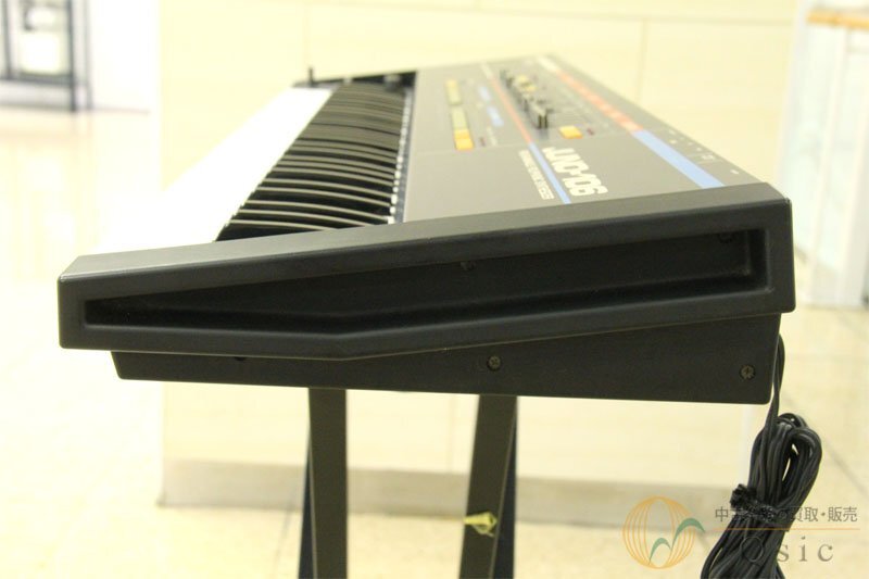 [ есть перевод ][ б/у ] Roland JUNO-106 часть работа дефект поэтому специальная цена 1985 год производства [TL125][ Kobe магазин наличие ]