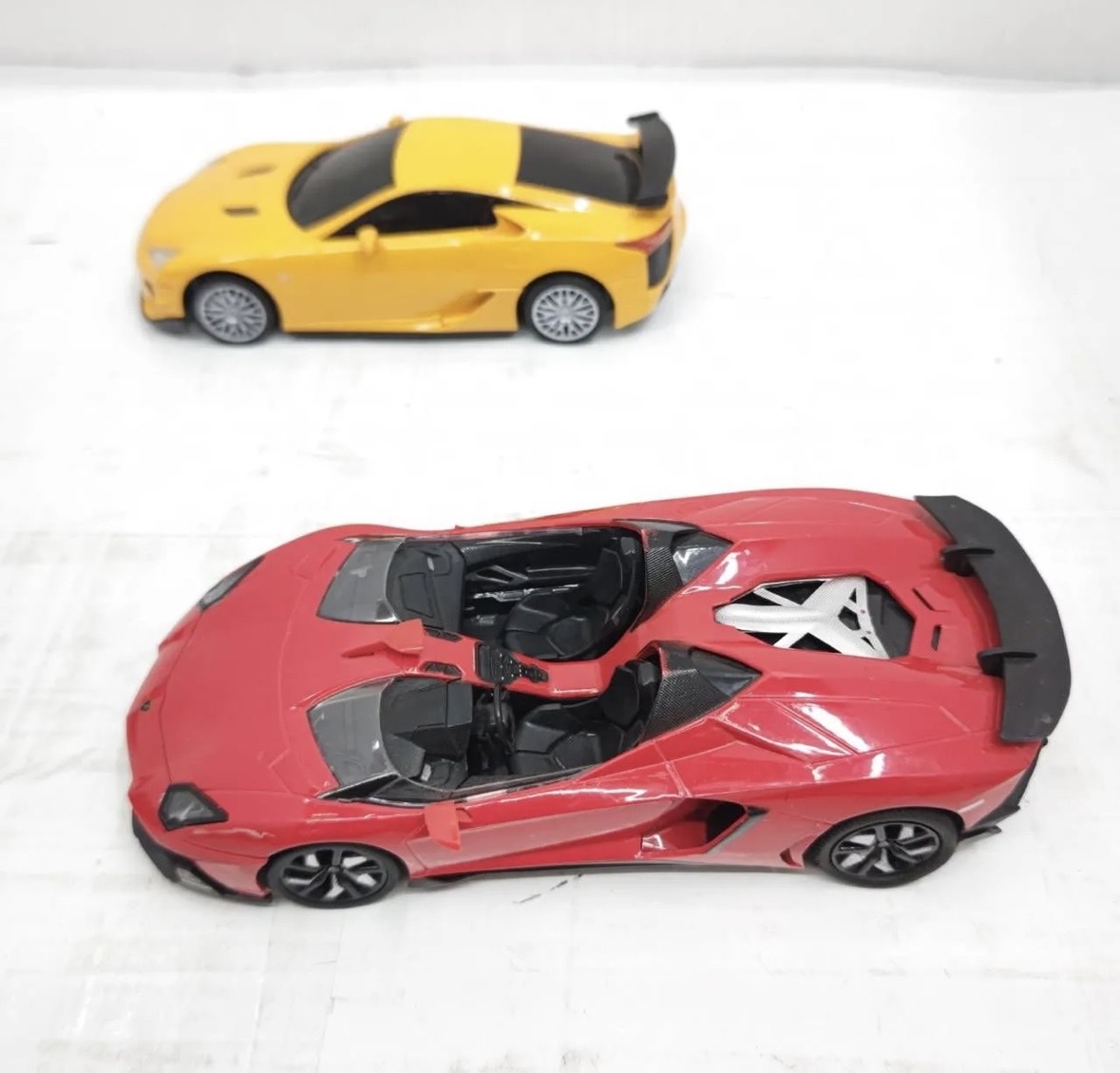 送料無料h7858 ピーナッツクラブ ワイエスエヌ ラジコンカー ラジコン レクサス LFA ランボルギーニ スーパーカー 2点 セット ホビー_画像3