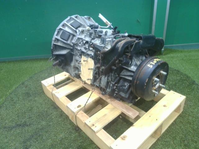 ダイナ PB-XZU414 マニュアルミッションASSY N04CT MYY6P 33110-37A31 個人宅発送不可 中古_画像2