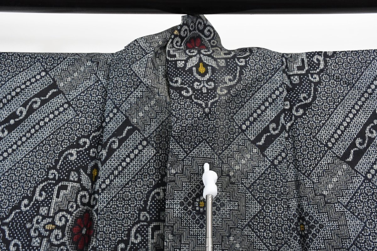 大島紬 正絹 奄美大島 身丈146cm 裄丈63cm ★着物 pb-3825 桜庭呉服店_画像8