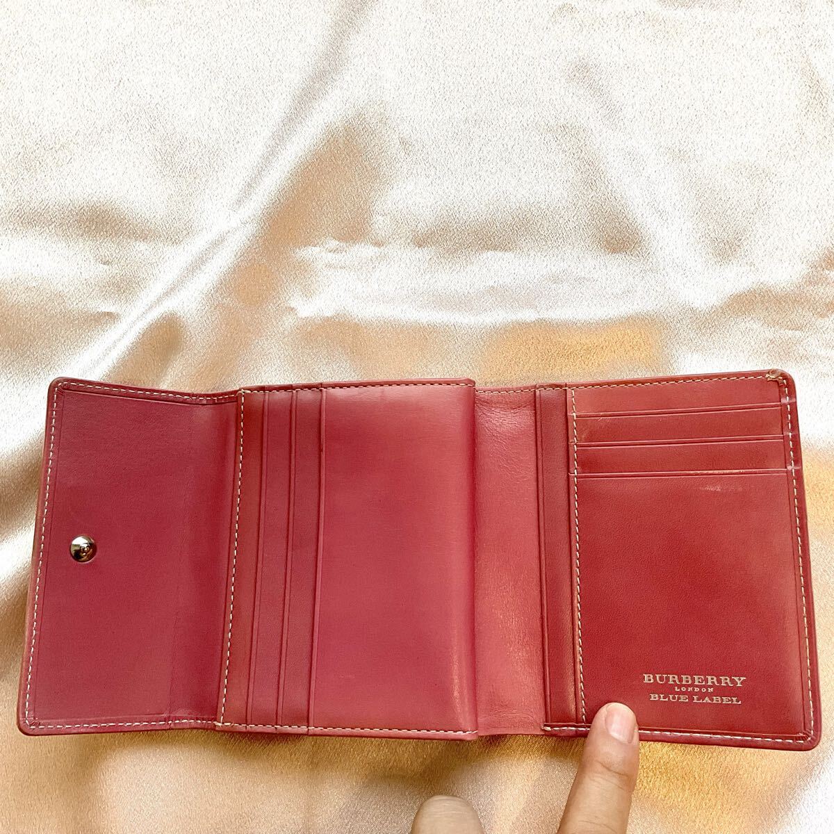 【即購入可】BURBERRY 三つ折り財布 三つ折り財布 BURBERRY(バーバリー) ウォレット 小銭入れ W
