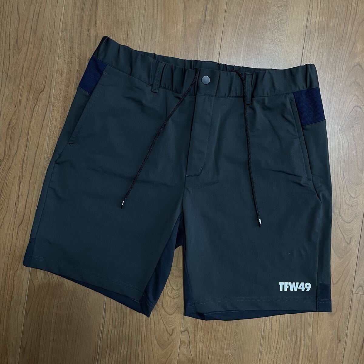 TFW49 ショートパンツ チャコール　ハーフパンツ　XL ゴルフ TFW49 ショートパンツ ゴルフウェア メンズ ハーフパンツ 短パン