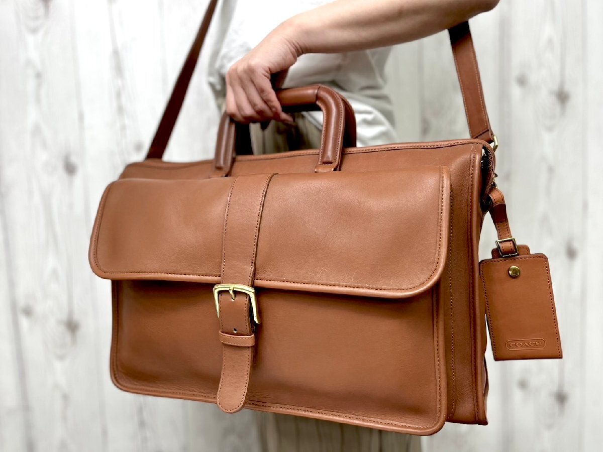 【極美品】コーチ メッセンジャーバッグ ショルダーバッグ レザー A4収納可 極美品 COACH コーチ オールドコーチ ビジネスバッグ ショルダー
