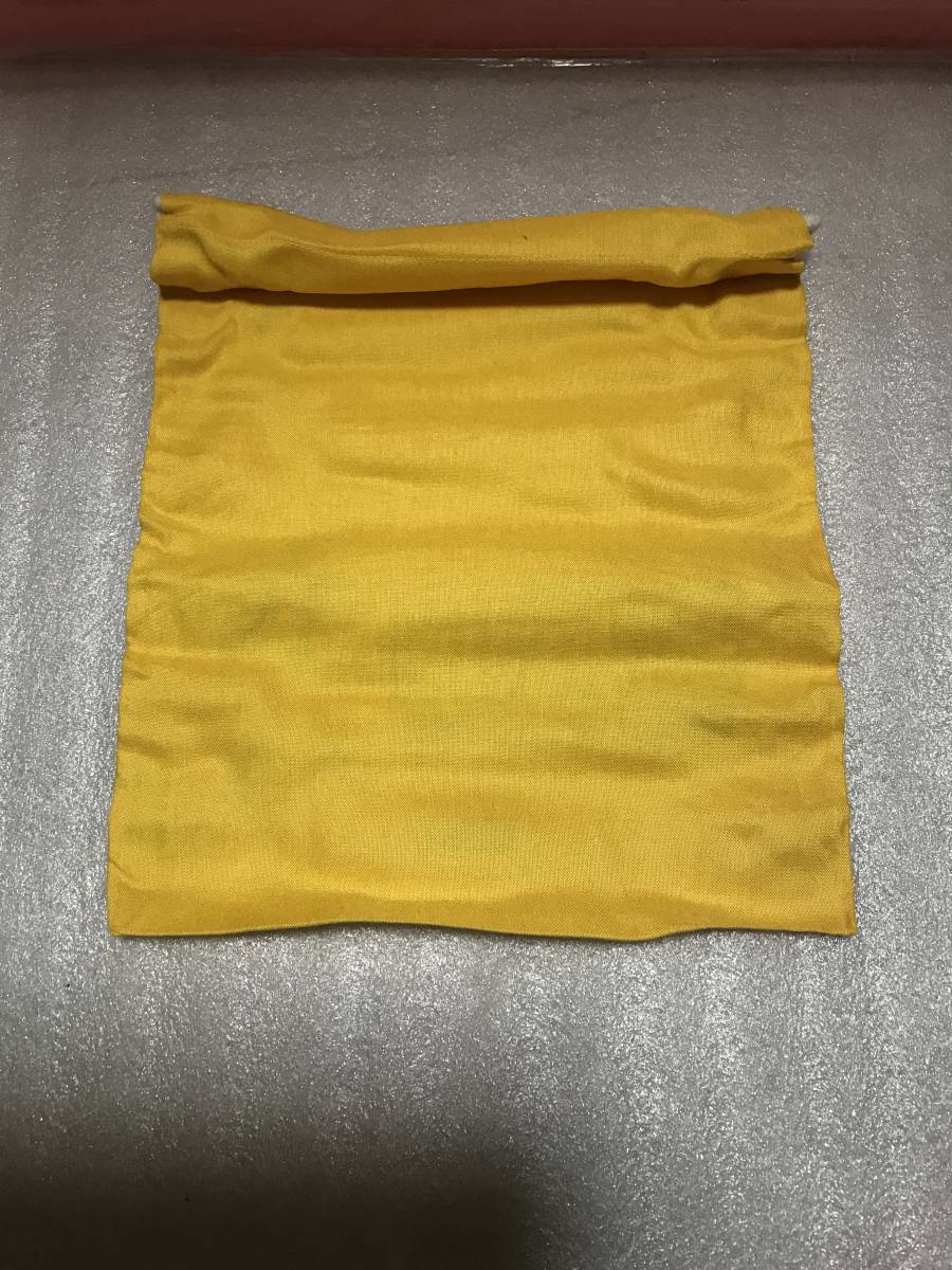 非売品・販促用 「餓狼伝説・巾着」テリー・ボガード（黄色） 未使用品・長期保存品_画像2