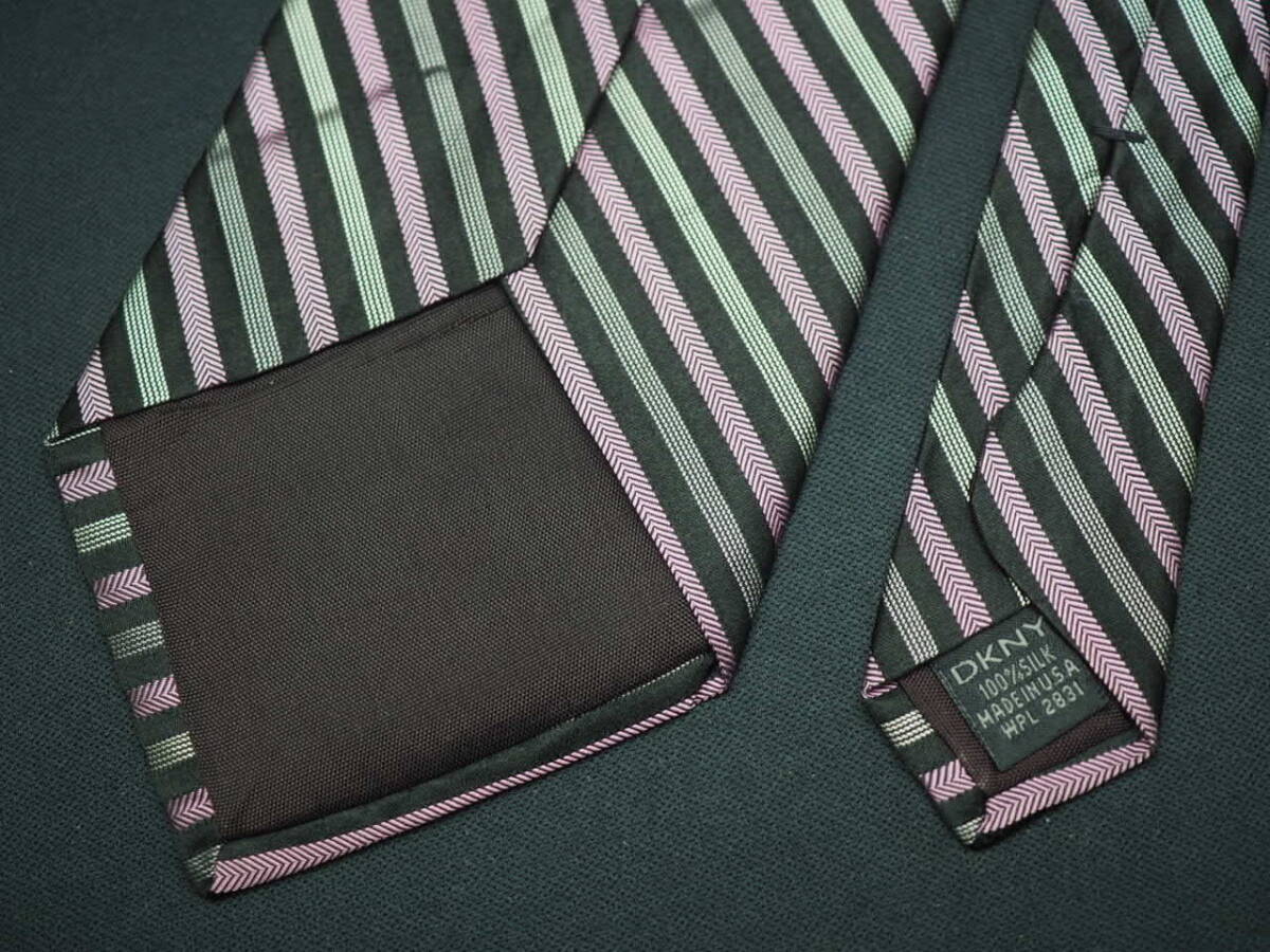 美品【DKNY ダナキャラン ニューヨーク】 F1577 ブラック シルバー ピンク系 SILK ブランド ネクタイ 古着 良品_画像5