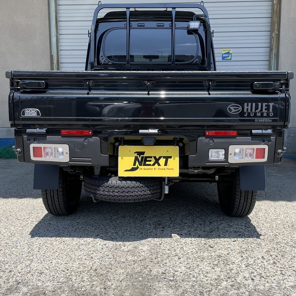 【アウトレット!】 J-NEXT ダイハツ ハイゼット/ハイゼットジャンボ (S500P/S510P) MC後用 アルミ テールレンズカバー 3連角穴タイプ_画像1