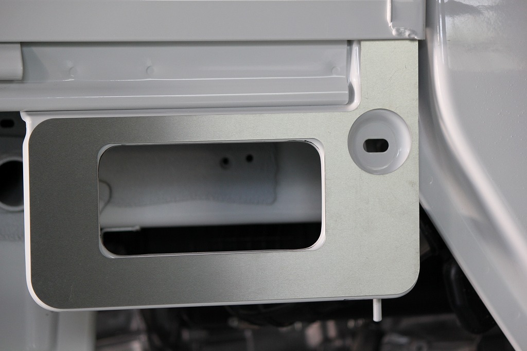 J-NEXT スズキ スーパーキャリイ(DA16T) 専用 アルミ ステップカバー SUZUKI CARRY 軽トラック 軽トラカスタム_画像1