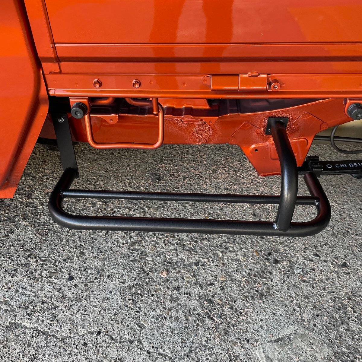 J-NEXT ダイハツ ハイゼットジャンボ(S500P/S510P) MC前/MC後共通 アルミサイドステップ Ver.2 ブラックエディション 助手席側用_画像3