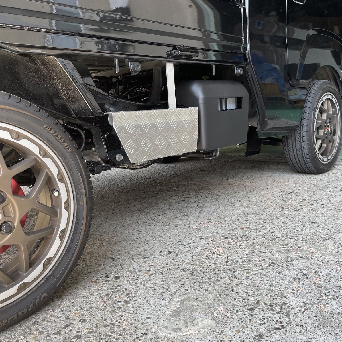 J-NEXT ダイハツ ハイゼットトラック/ハイゼットジャンボ(S500P/S510P) 前期/後期共通 アルミ サイドステップ エアロタイプ 運転席側用_画像2