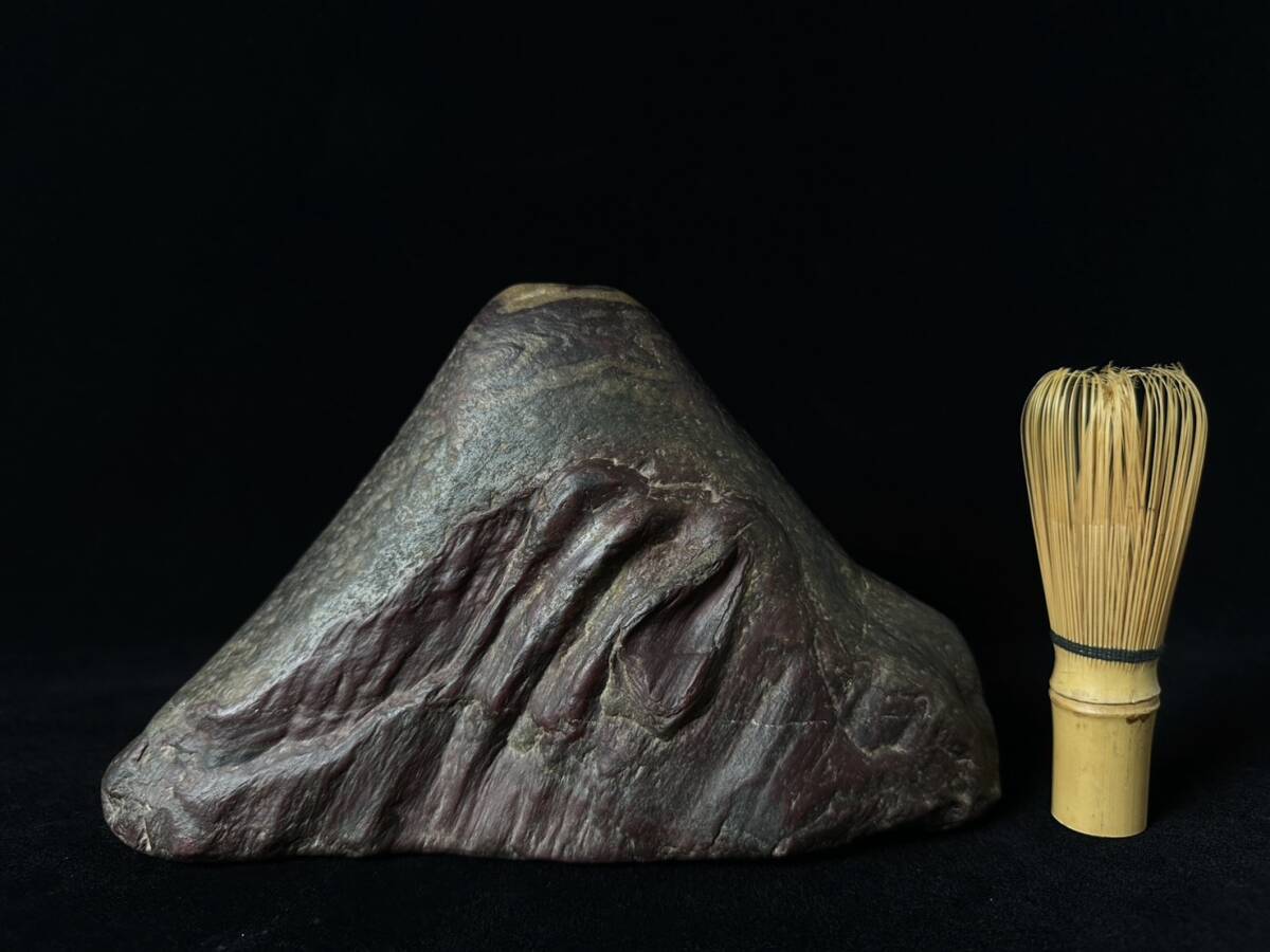 山の形の石の置物 台座付き 天然石 鑑賞石 骨董品 石製 山の形 置物 木製台座付き Yahoo!オークション -「鑑賞石