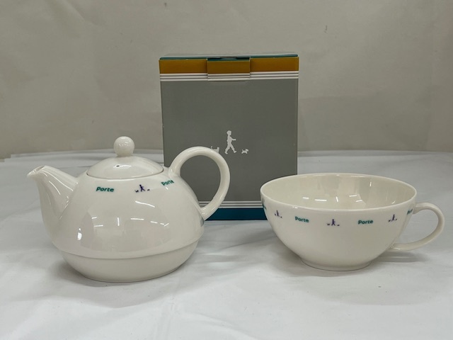 【菊水-382】トヨタ ポルテ porte ノベルティ品 ナルミチャイナ ティーセット ポット&カップ 重ね収納可 美品/(S)