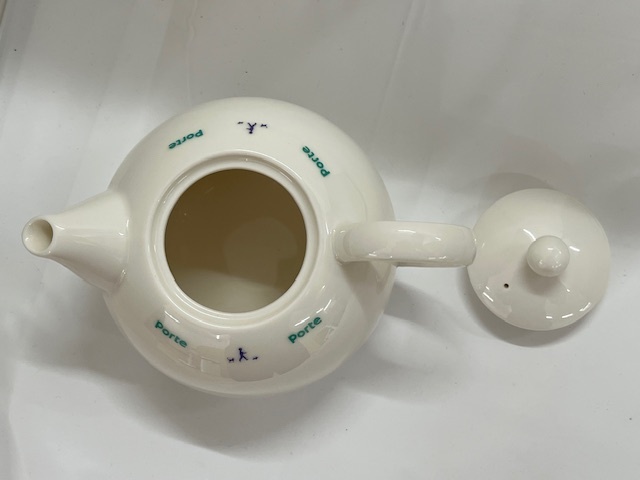 【菊水-382】トヨタ ポルテ porte ノベルティ品 ナルミチャイナ ティーセット ポット&カップ 重ね収納可 美品/(S)