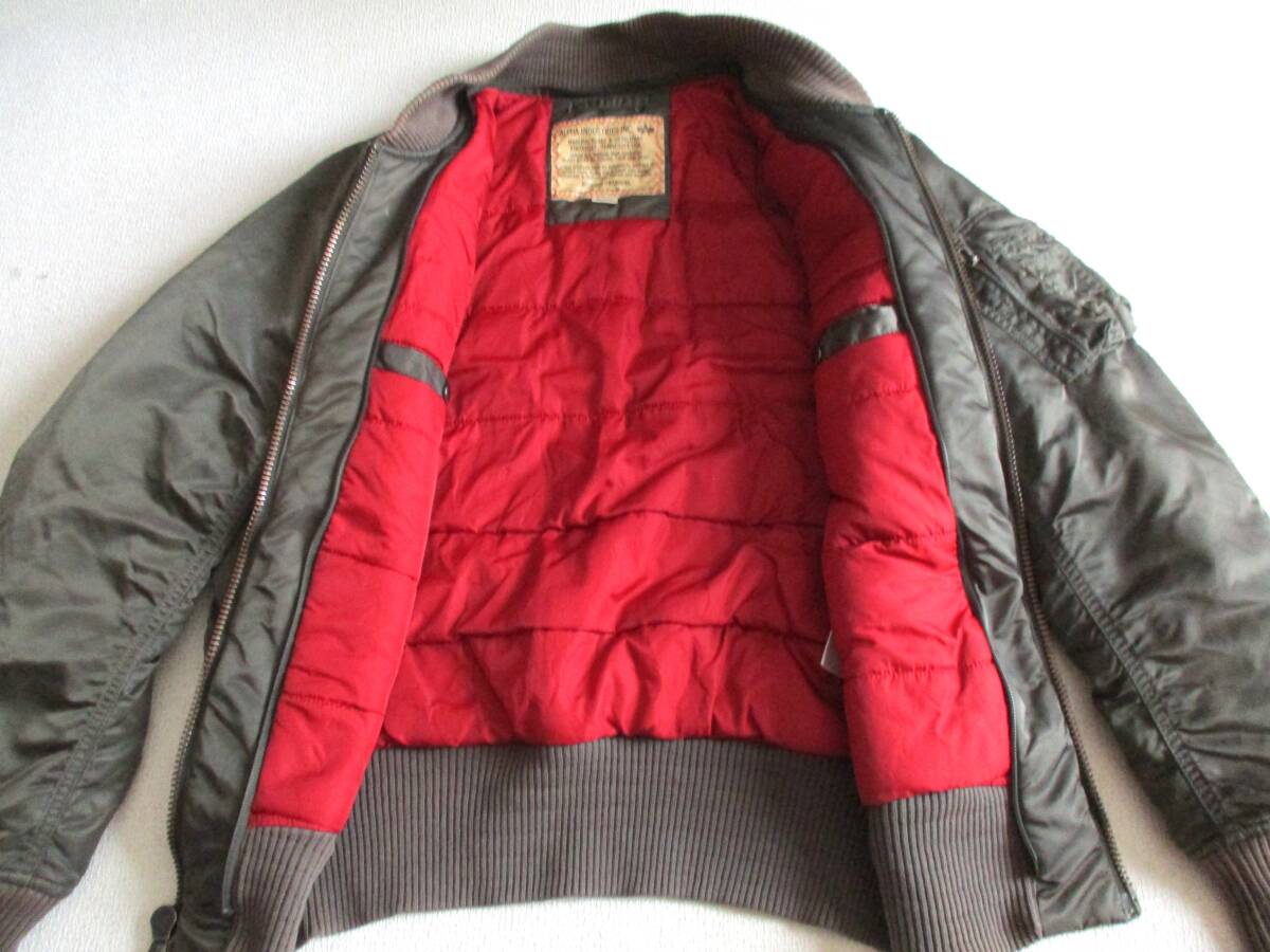 オリーブカーキ★ S アルファ★ 中綿フライトジャケット★ ミリタリー MA-1 軍物 ワッペン_画像7