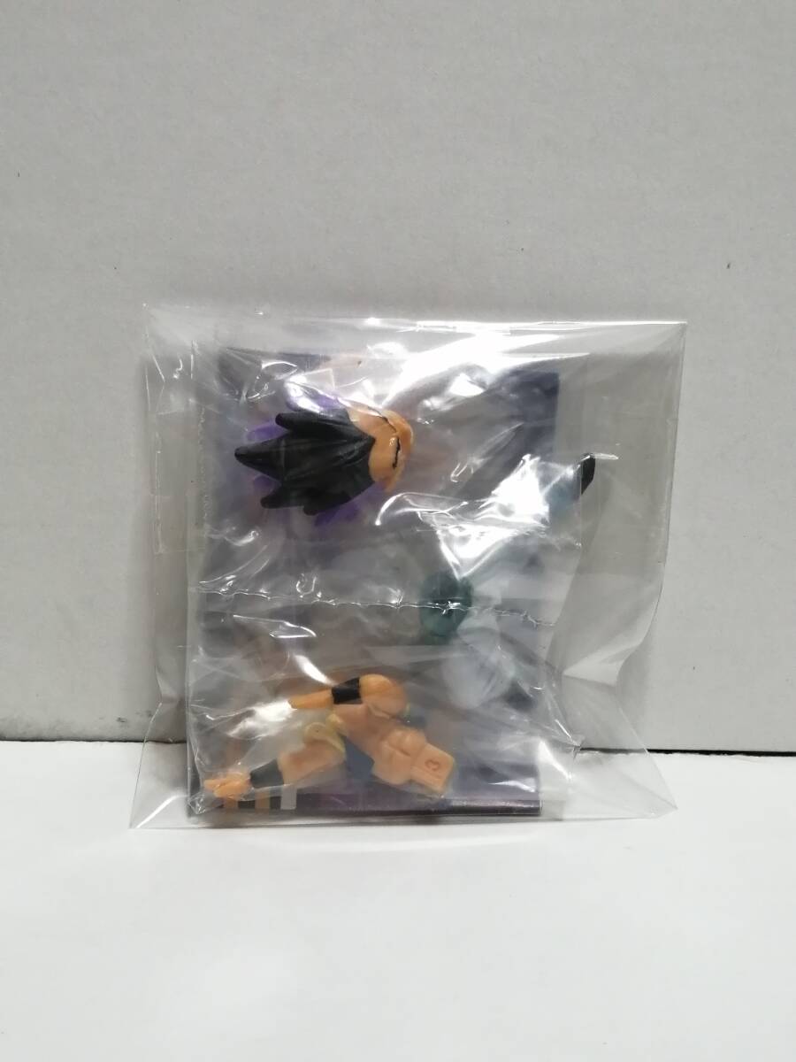 ＨＧシリーズ　ドラゴンボールＺ１８　超えろ究極！最強の合体戦士編　ゴテンクス_画像1