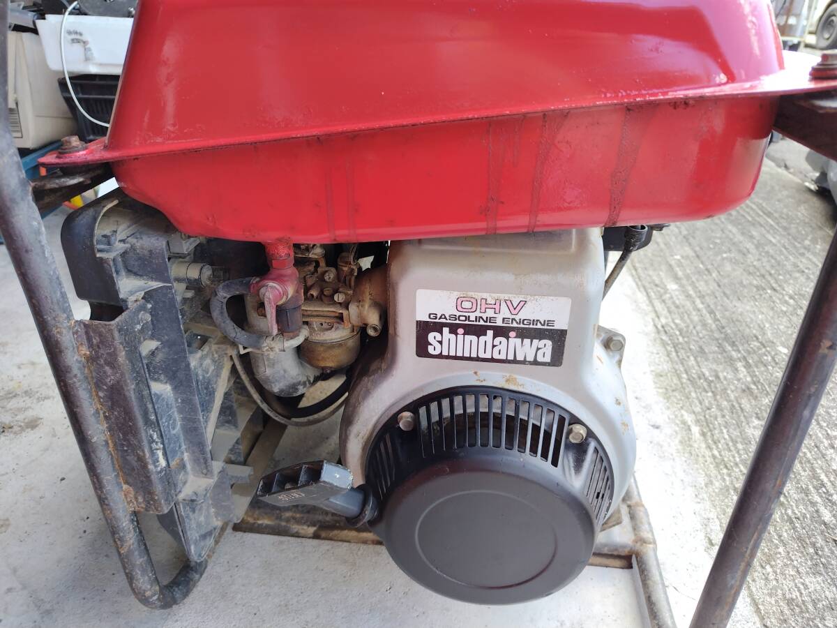 発電機　新ダイワ　EGR22　定格電圧：100V　定格電流：20A　始動OK_画像6