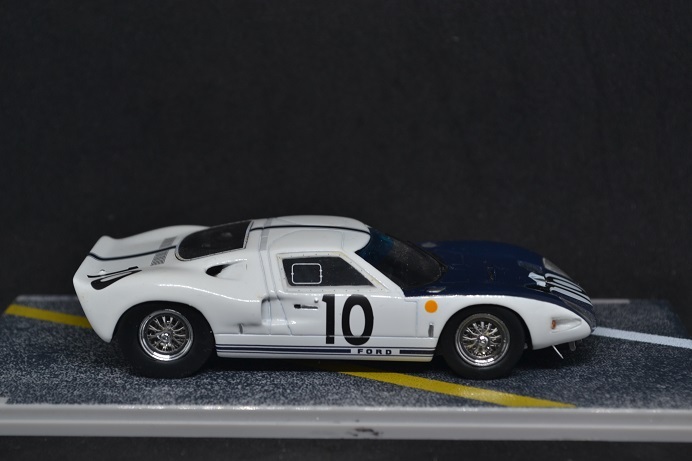 BizarRE 1/43 FORD GT40 LM 1964 ビザール フォード ル・マン 24時間 フィル・ヒル ブルース・マクラーレン 絶版 希少 レア_画像5