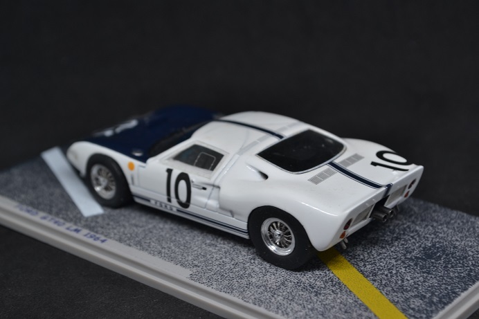 BizarRE 1/43 FORD GT40 LM 1964 ビザール フォード ル・マン 24時間 フィル・ヒル ブルース・マクラーレン 絶版 希少 レア_画像3