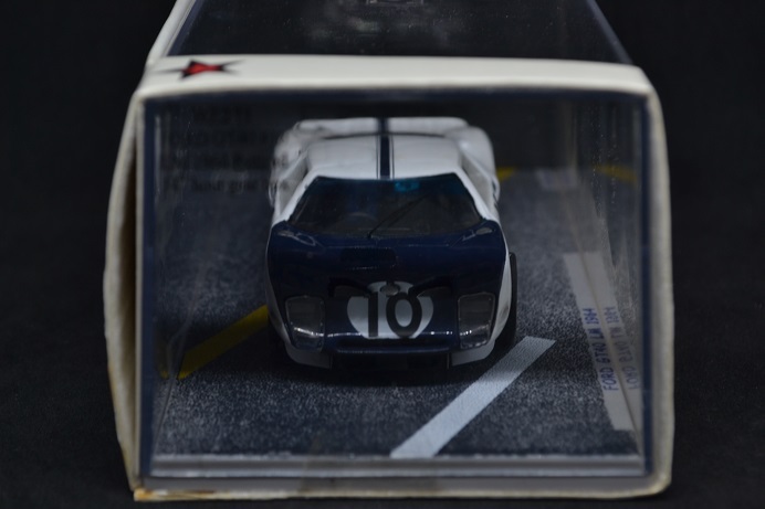 BizarRE 1/43 FORD GT40 LM 1964 ビザール フォード ル・マン 24時間 フィル・ヒル ブルース・マクラーレン 絶版 希少 レア_画像8