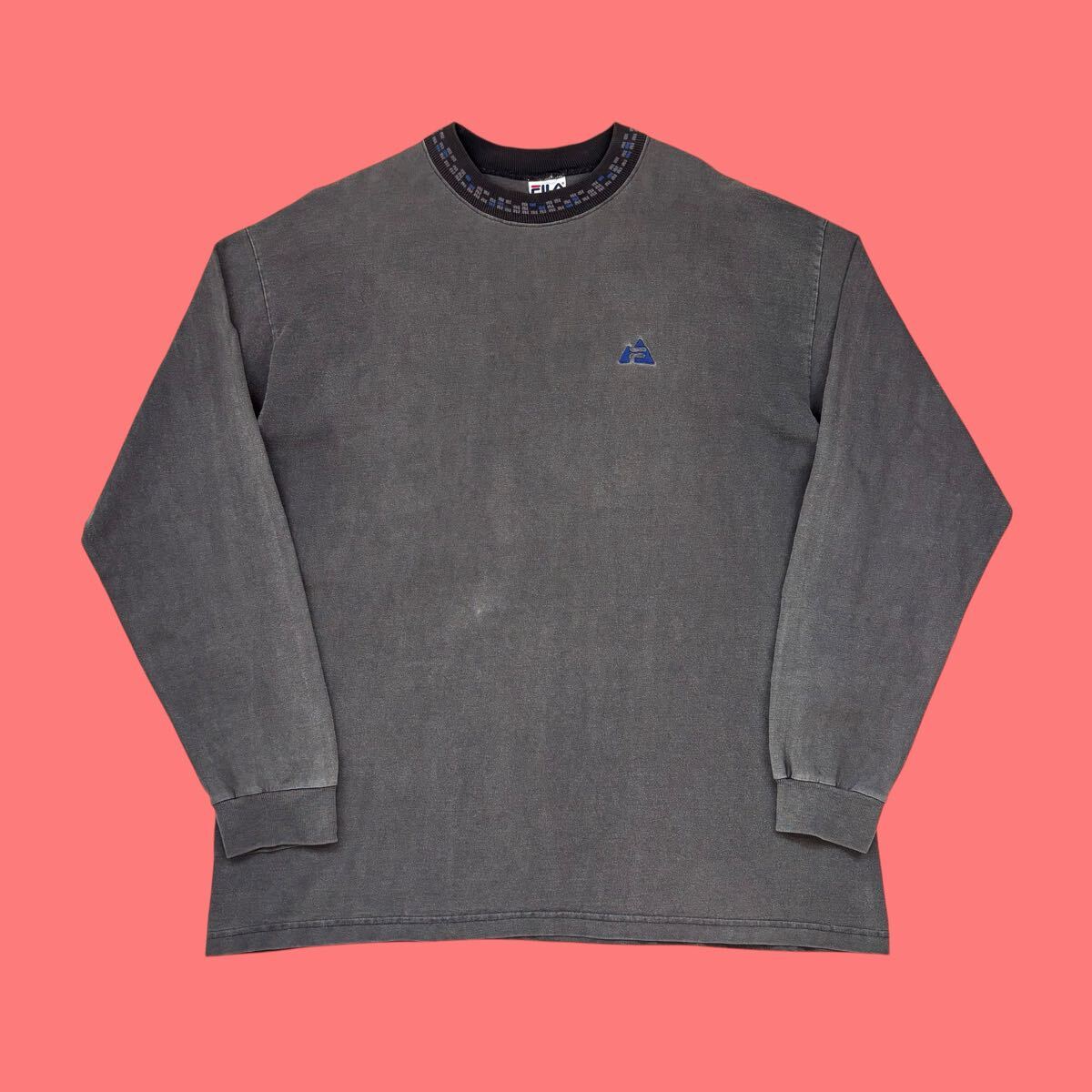 90s FILA Logo Long Sleeve Tee made in USA 90年代 フィラ ロゴ刺繍 ロングスリーブTシャツ ロンT アメリカ製 USA製 vintage ヴィンテージ_画像2