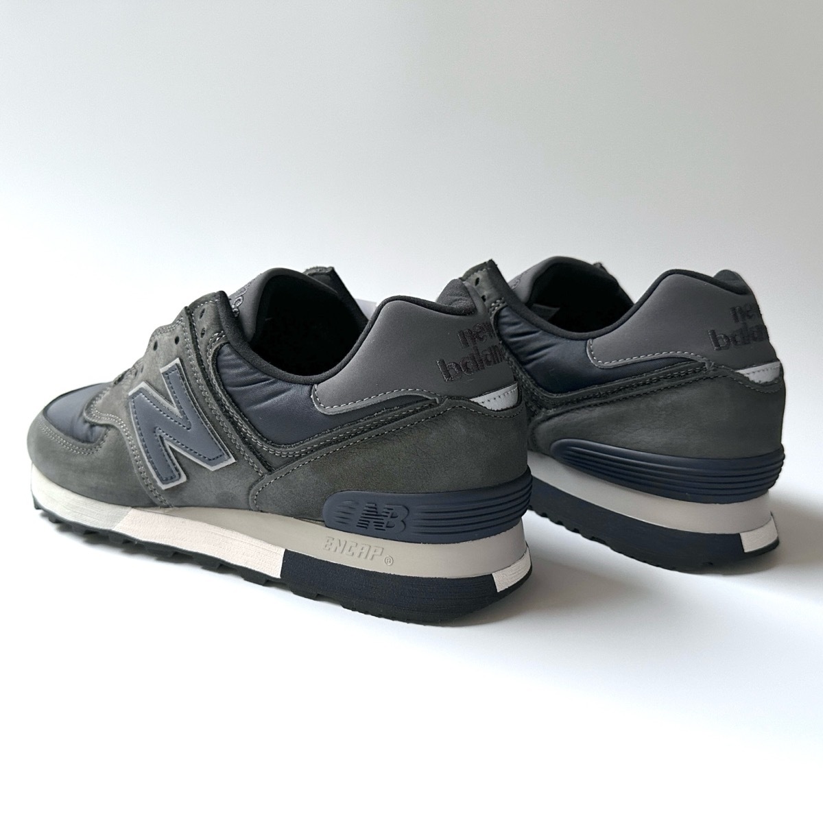 国内正規品 UK製 OU576GGN US7 25cm ヌバックレザー M576OG 限定イギリス製 NB スニーカー チャコールグレー 黒 ブラック MADE IN ENGLAND_画像5