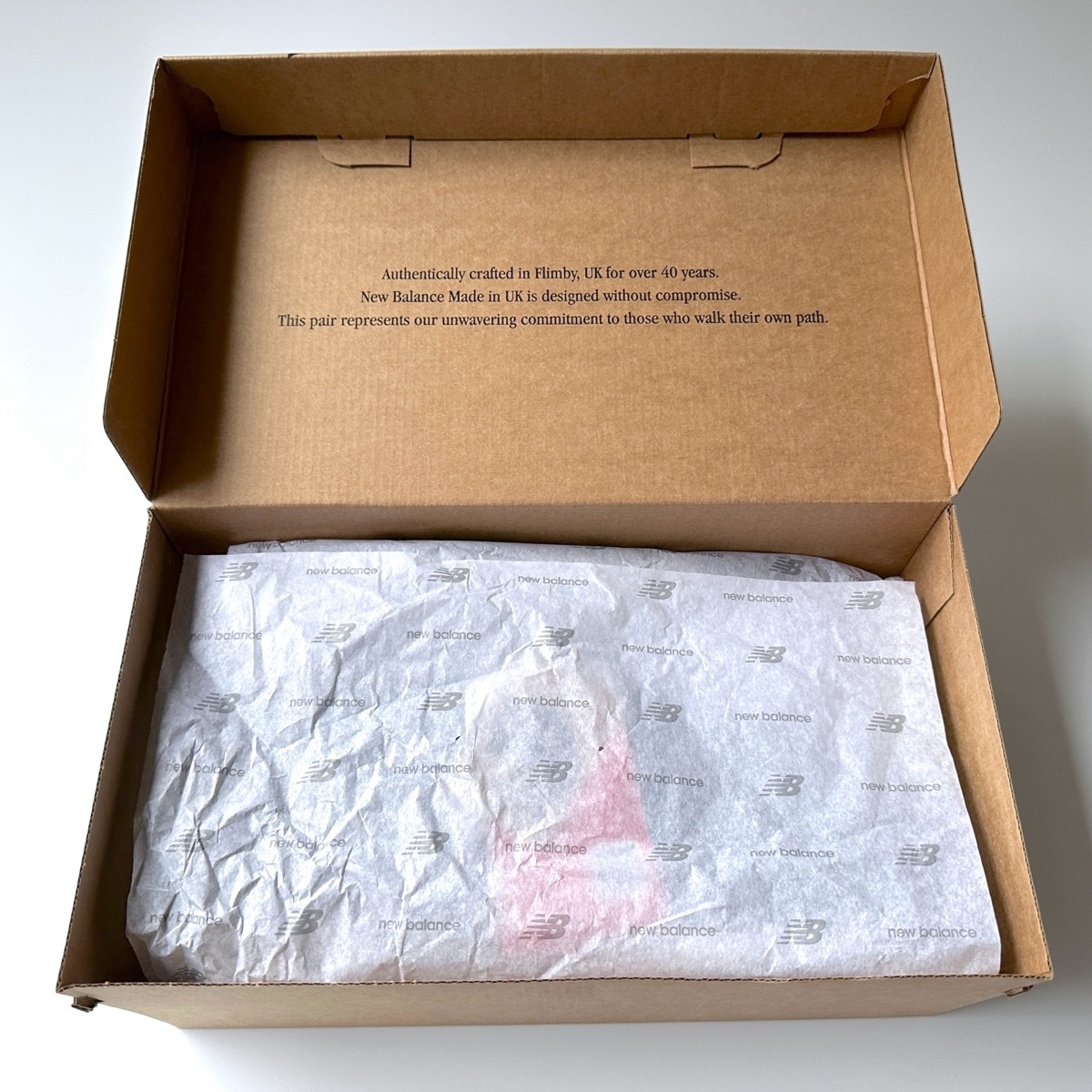 国内正規品 UK製 OU576GGN US7 25cm ヌバックレザー M576OG 限定イギリス製 NB スニーカー チャコールグレー 黒 ブラック MADE IN ENGLAND_画像9