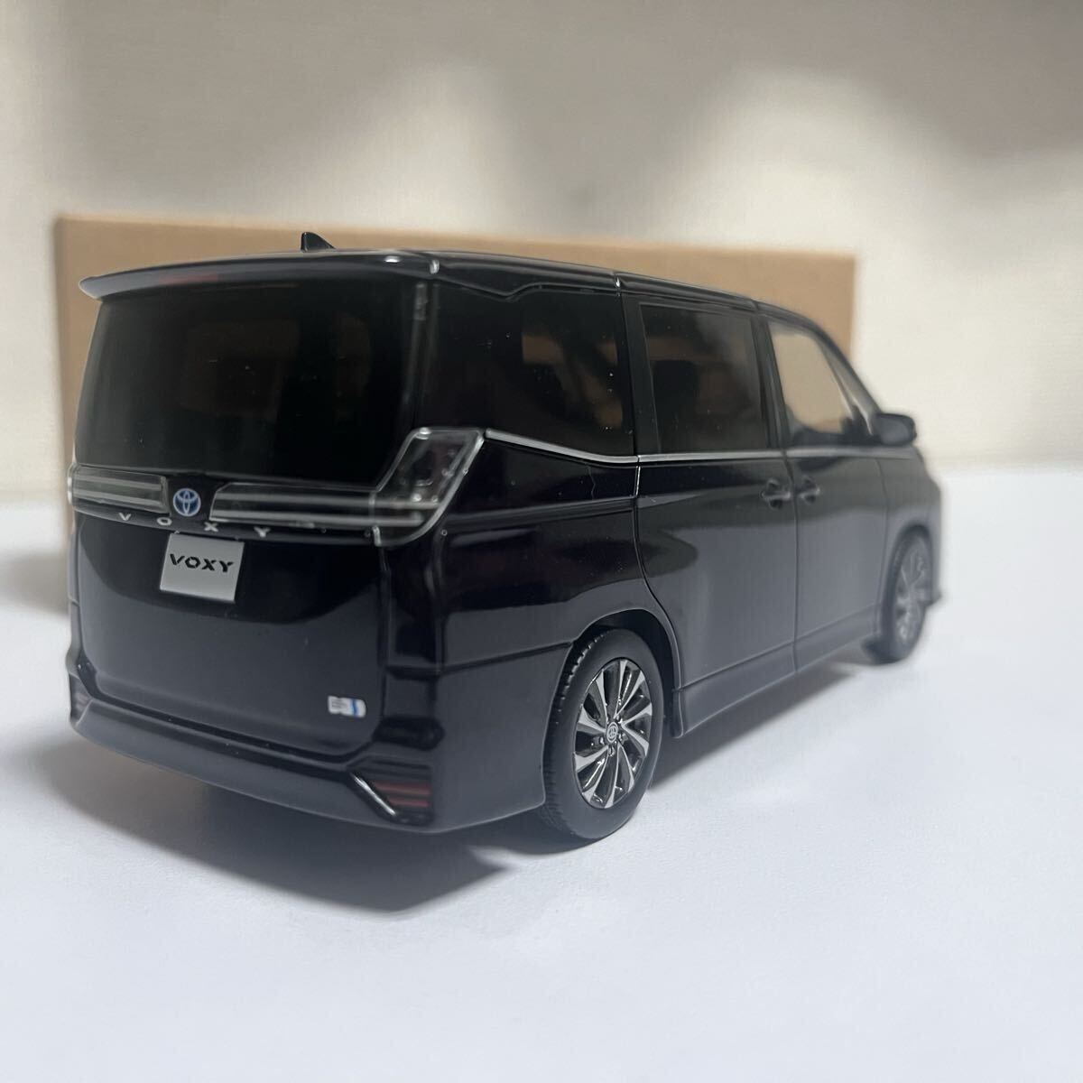トヨタ カラーサンプル ミニカー VOXY 90 220 スパークリング