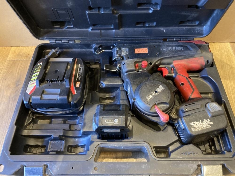 020♪おすすめ商品♪MAX　マックス 充電式鉄筋結束機　リバータイア RB-399　本体のみ　*通電時赤ランプ点滅 動作未確認 020♪おすすめ品・即決価格♪MAX マックス 鉄筋結束機 ツインタイヤ RB