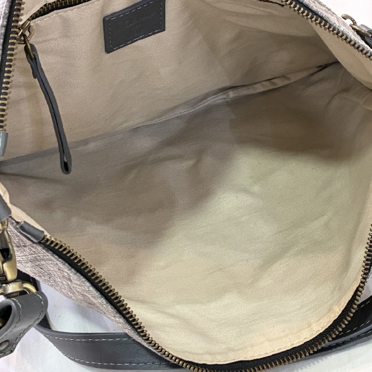 iopelle イオペレ　サイ型押し　スクエアショルダーバッグ　J8-188_画像4