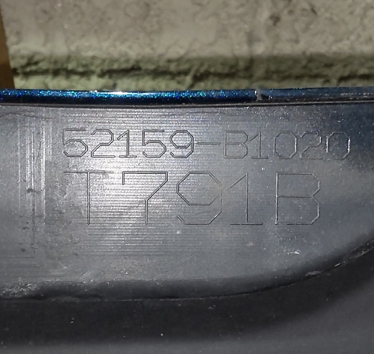 リアバンパー ダイハツ トール M900S 52159-B1020 T791 メタリック 中古品_画像2