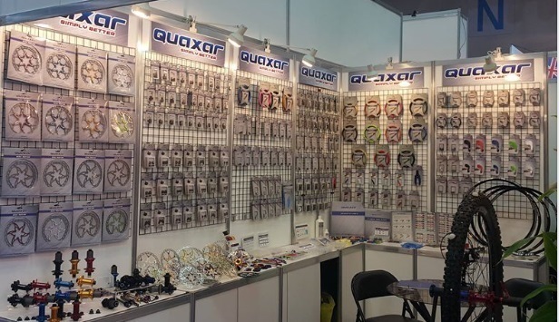 大処分 QUAXAR 高品質 4mmx2000mm 滑りの良いライナー採用 シフトアウター 黃色 65479 ゆうメール可