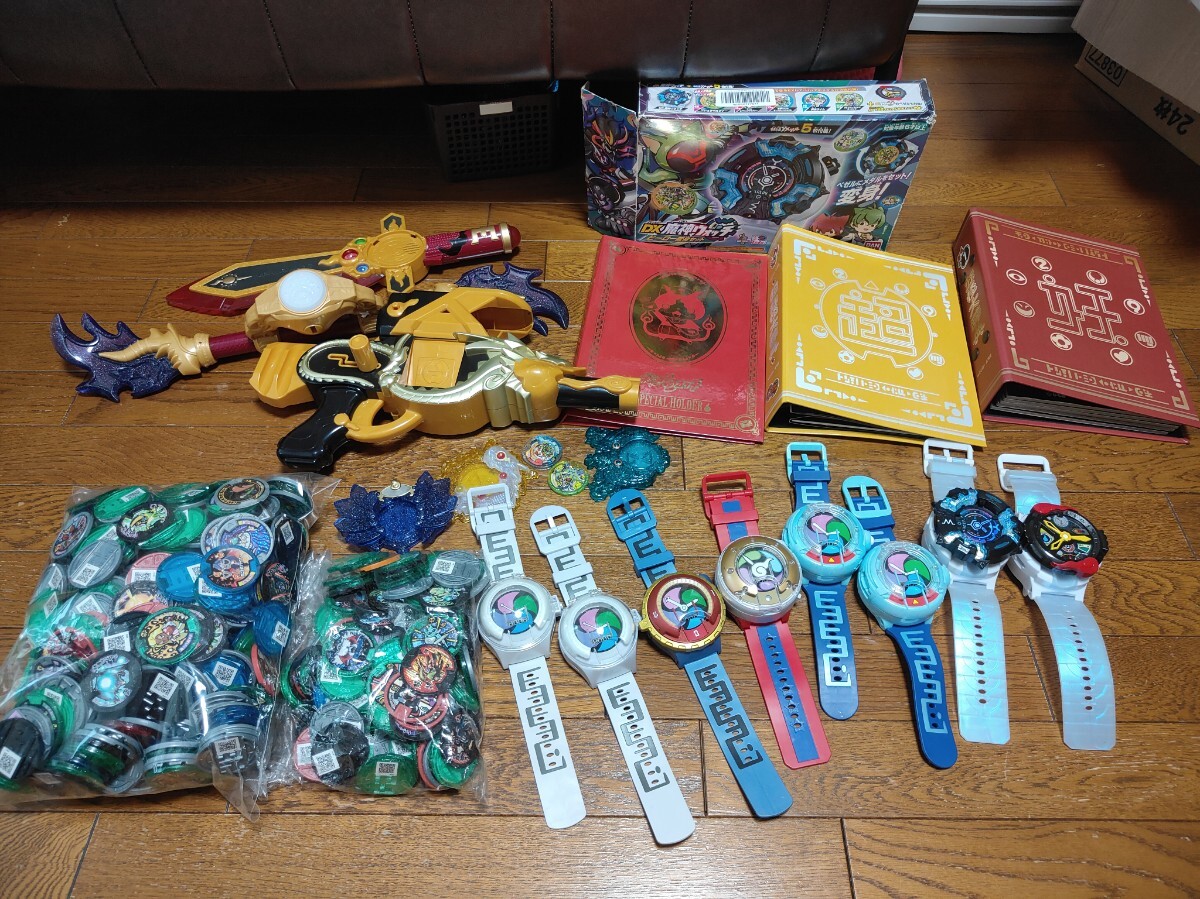 BANDAI バンダイ 妖怪ウォッチ メダル 約500枚 まとめ売り BANDAI バンダイ 妖怪ウォッチ メダル 約500枚 まとめ売り