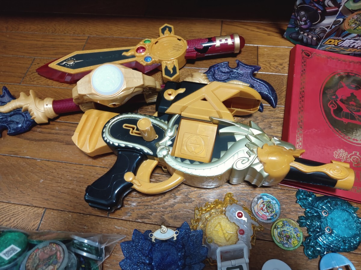 BANDAI バンダイ 妖怪ウォッチ メダル 約500枚 まとめ売り BANDAI バンダイ 妖怪ウォッチ メダル 約500枚 玩具 おもちゃ