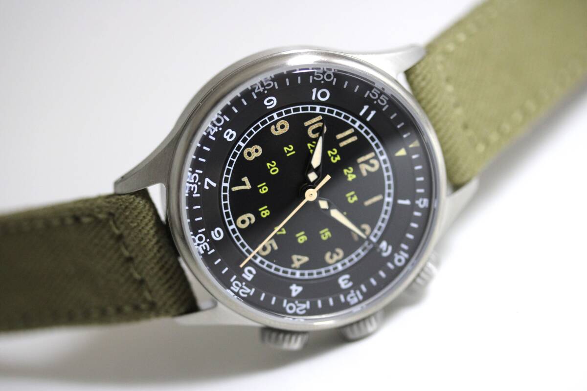 アメリカ陸軍航空隊モデルを復刻！M.R.M.W. ミリタリーウォッチ TYPE -A-15 ヴィンテージ 12時間表示のクォーツ腕時計 ブローバタイプ_画像8