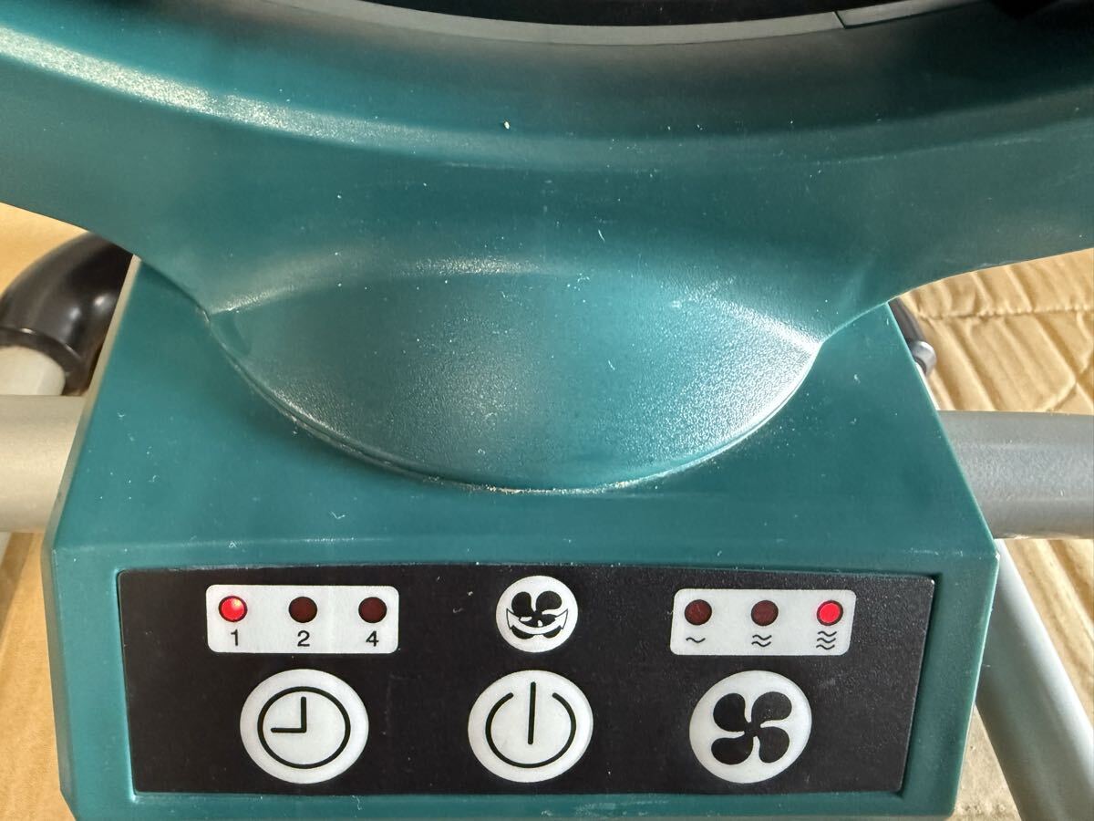 makita マキタ 充電式産業扇 CF300D 14.4/18V 充電式扇風機　送風機 本体のみ 中古 動作確認済み_画像3